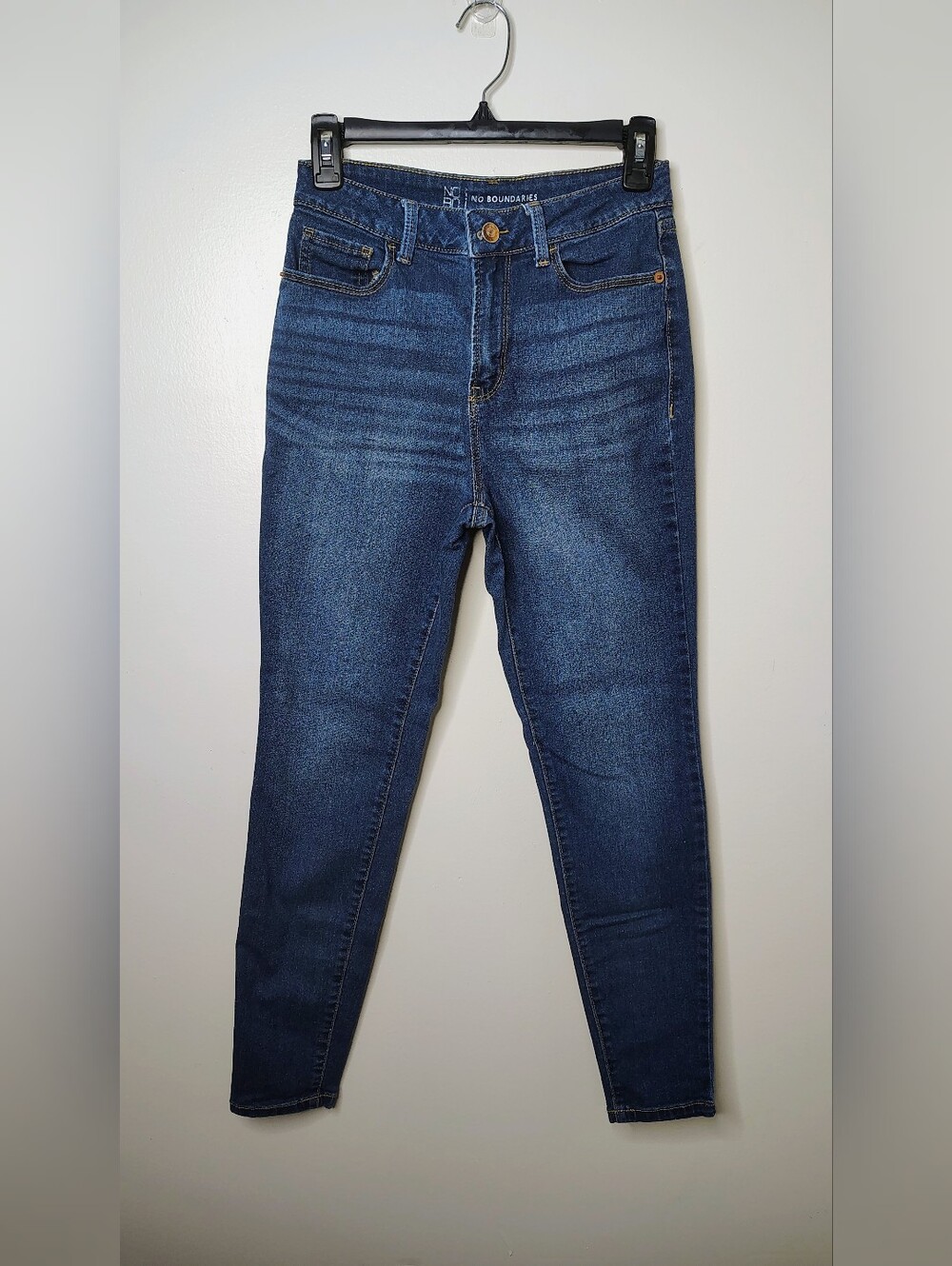 No Boundaries Dark Wash Skinny Jeans Women's Size 7 Stretch Denim